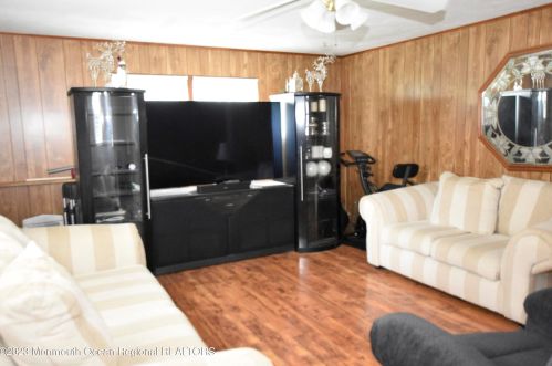 916 Ellison Ave, Point Pleasant Beach NJ 08742-2934 exterior