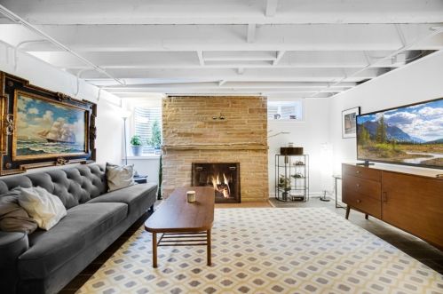 6343 Legett Ave, Chicago IL 60646-4231 exterior