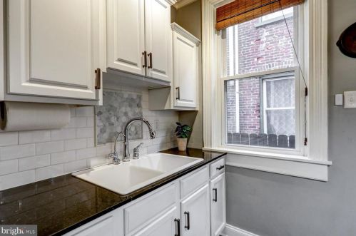 405 King St, Lancaster PA 17602-3004 exterior