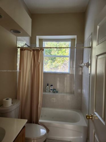 1426 Malaga Ave, Fort Pierce FL  34953-4725 exterior