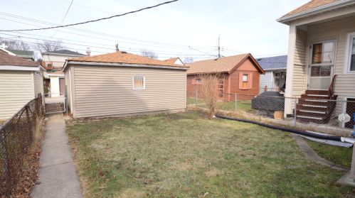 5852 Leland Ave, Chicago IL 60706-4821 exterior