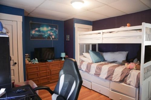 65 Merrifield St, Worcester MA 01605-3018 exterior