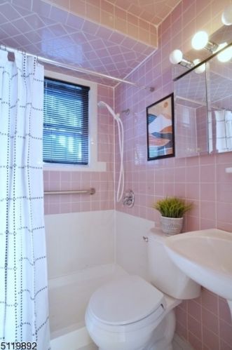 80 Howard St, Perth Amboy NJ 08861-1525 exterior