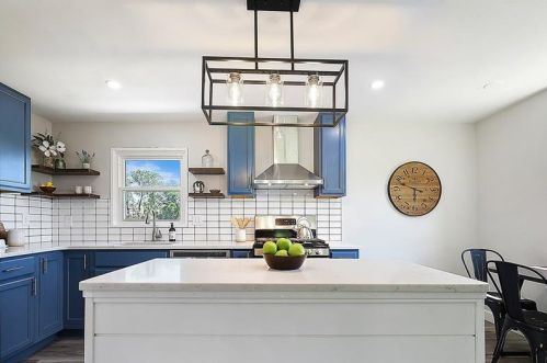 4985 Aspen St, Pittsburgh PA  15122-1250 exterior