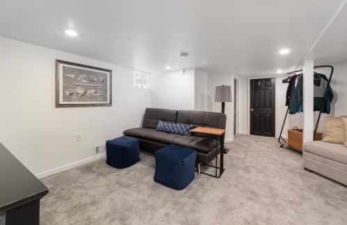 1196 Holland St, Bham MI 48009-6848 exterior