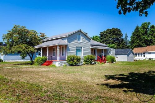 322 Colby St, Sylvan Beach, MI 49461-1013