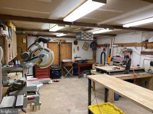 265 Old State Rd, Limerick PA 19468-3214 exterior