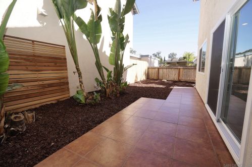 10778 Esmeraldas Dr, San Diego CA 92124-2010 exterior