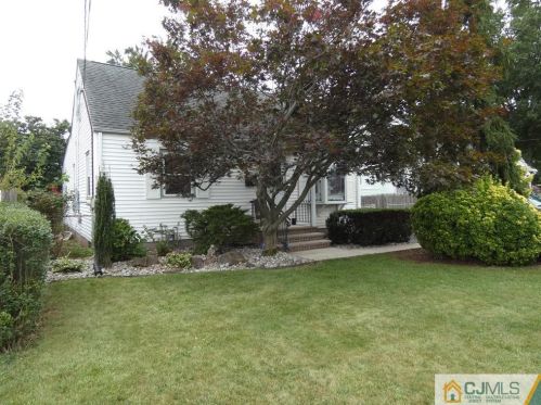 60 Duley Ave, Edison, NJ 08817-3523