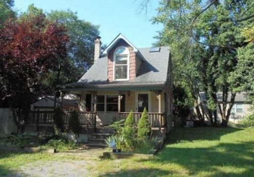 1617 Washington St, Riverton, NJ 08077-2622