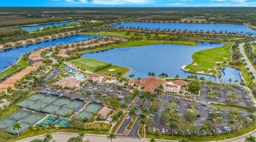 10070 Biscayne Bay Ln, Naples FL 34120-3754 exterior