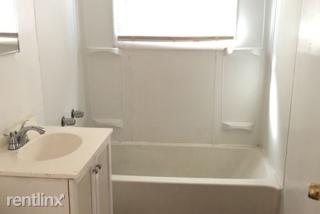 3322 Irvingham St, Topeka KS  66605-2972 exterior