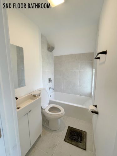 6829 Pr Ave, Chicago IL 60628-5637 exterior