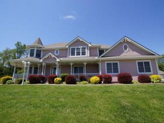 1857 Kameo Dr, Omaha NE  68122-5002 exterior