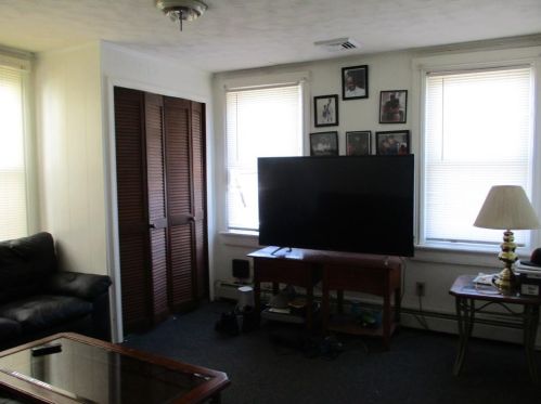 57 Judith St, Providence RI 02909-2936 exterior