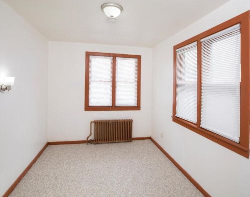 694 Desoto St, Saint Paul MN 55130-4215 exterior