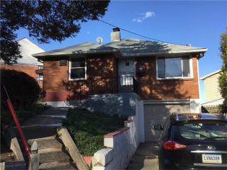 205 Desdemona St, Pittsburgh PA  15217-2926 exterior