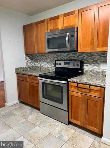 7017 Enterprise Ave, Mc Lean VA  22101-5602 exterior