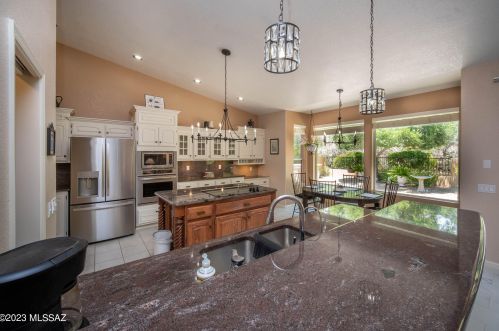 37660 Mashie Dr, Tucson AZ 85739-1134 exterior