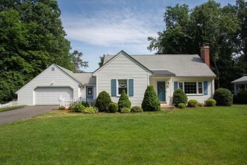 82 Birch Rd, Springfield, MA 01106-3202