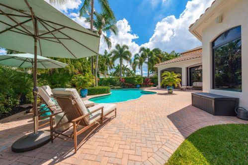 17830 Monte Vista Dr, Boca Raton FL  33496-1054 exterior