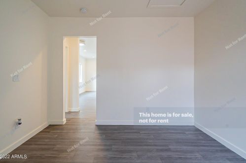 2801 10 St, Phoenix AZ 85086-0929 exterior