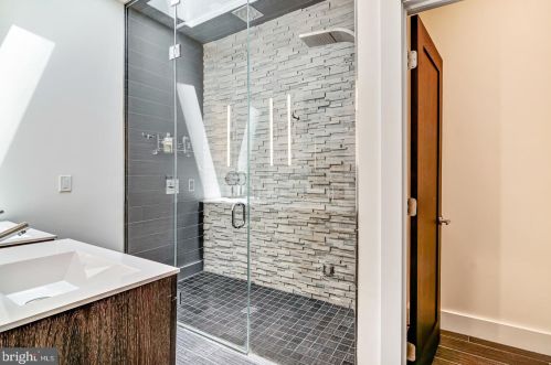 1261 26 St, Philadelphia PA 19146-4402 exterior