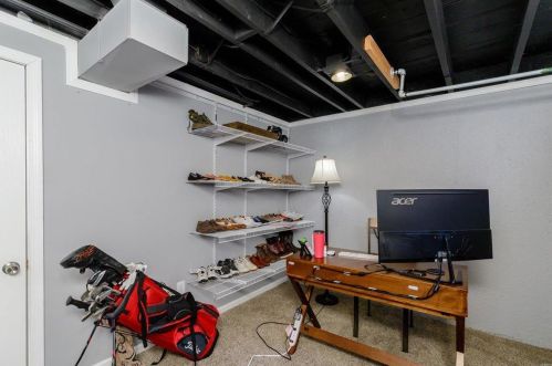 7148 Sharp Ave, Saint Louis MO 63116-3040 exterior