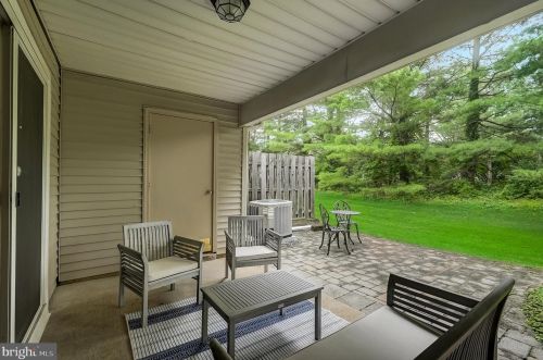 15 Pagoda Ct, Trenton NJ 08648-4830 exterior