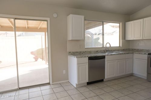 3086 Placita De Ln Roseta, Tucson AZ 85746-8368 exterior