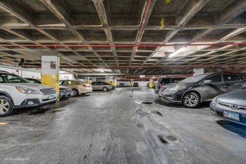 1700 56th St, Chicago IL  60637-1970 exterior