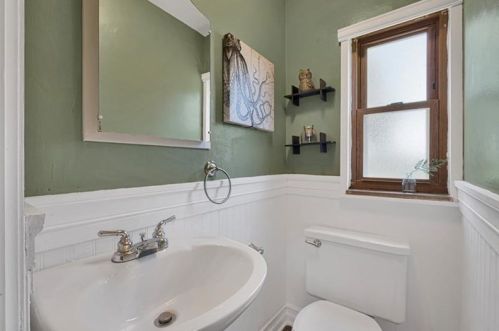 1535 Bower Hill Rd, Pittsburgh PA 15243-1508 exterior