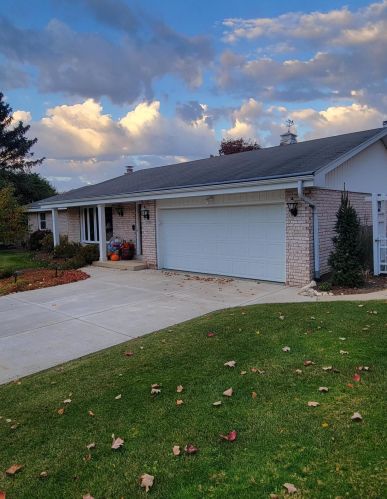 3938 119, Milwaukee WI 53228-1814 exterior