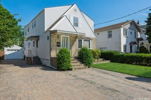 5 7th St, Valley Stream, NY 11581-1214