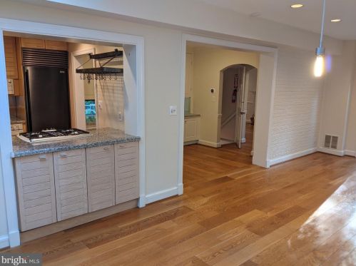 4855 Reservoir Rd, Washington DC  20007-1543 exterior