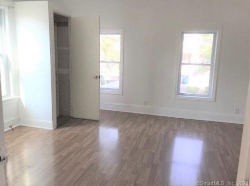 22 Osborne Ave, Norwalk CT 06855-1009 exterior