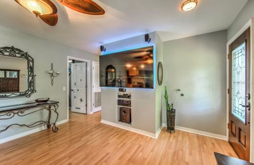 8919 Arrawana Ave, Tampa FL 33614-1810 exterior