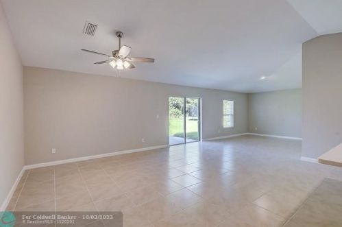 3950 Laidlow St, Fort Pierce FL  34953-7704 exterior