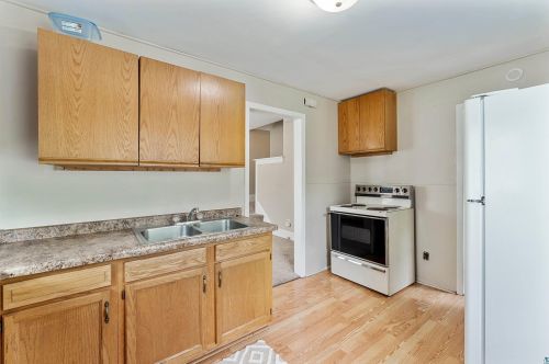 2019 6 St, Duluth MN 55806-2551 exterior