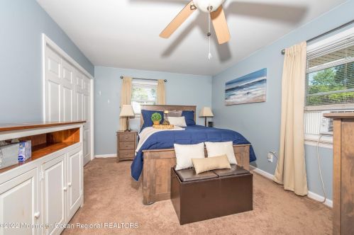 328 Barbara Dr, Point Pleasant Beach NJ 08742-2108 exterior