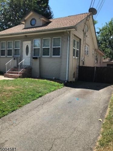 87 Burlington Ave, Paterson, NJ 07502-1801