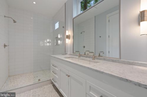 4929 Sherier Pl, Washington DC  20016-3319 exterior