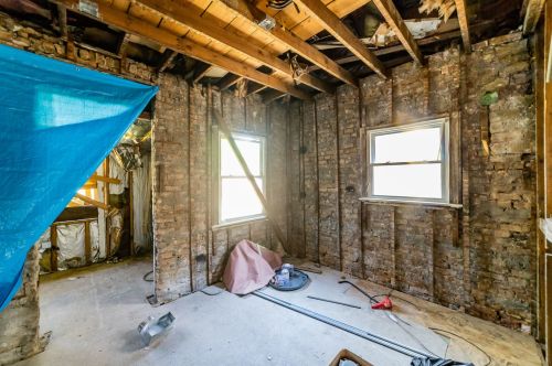 7709 Eberhart Ave, Chicago IL 60637-2485 exterior