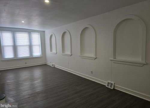 2602 Marshall St, Philadelphia PA 19148-4612 exterior