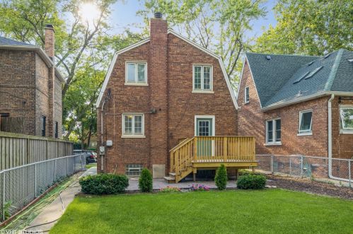 5225 Massasoit Ave, Chicago IL  60638-1507 exterior