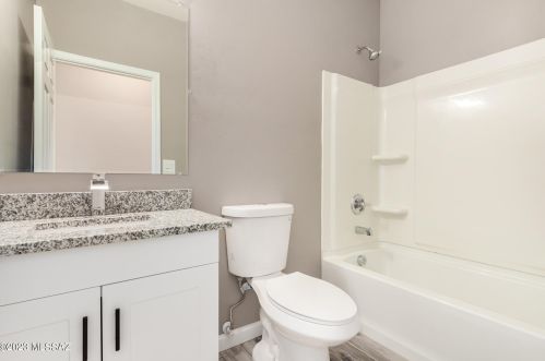 6170 Del Moral Blvd, Tucson AZ 85706-5707 exterior