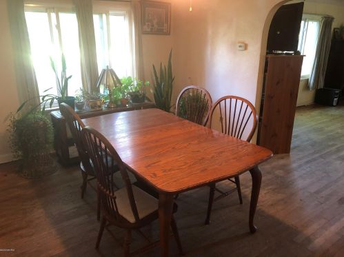 711 G Ave, Kalamazoo MI 49004-1404 exterior