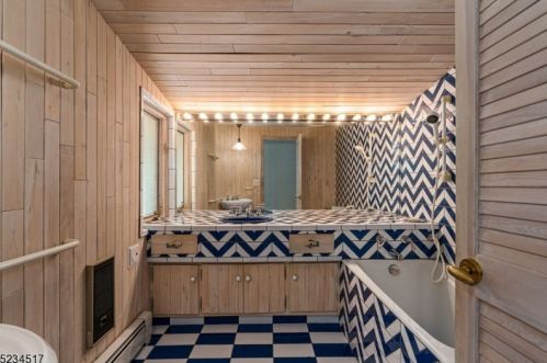 16 Is Trl, Sparta NJ 07871 exterior