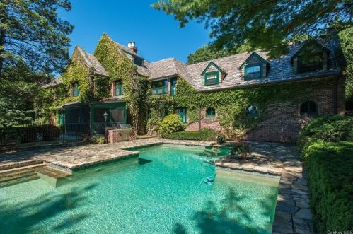 4 Whippoorwill Rd, Armonk NY 10504-1108 exterior