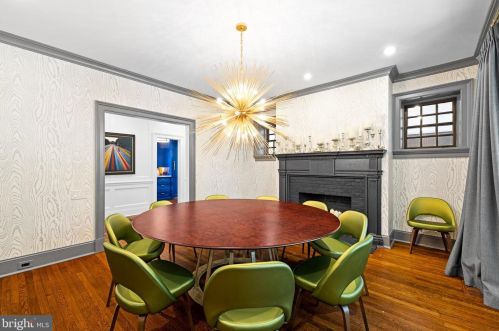 104 Mermaid Ln, Philadelphia PA 19118-3246 exterior